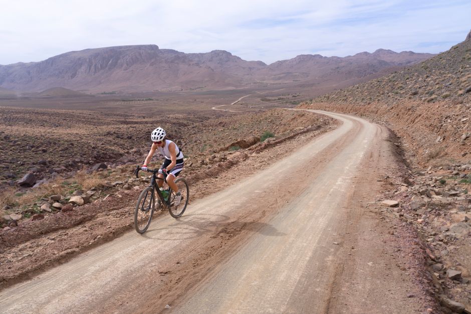 Gravel Tire Pressure in Cold Weather That Feels Predictable