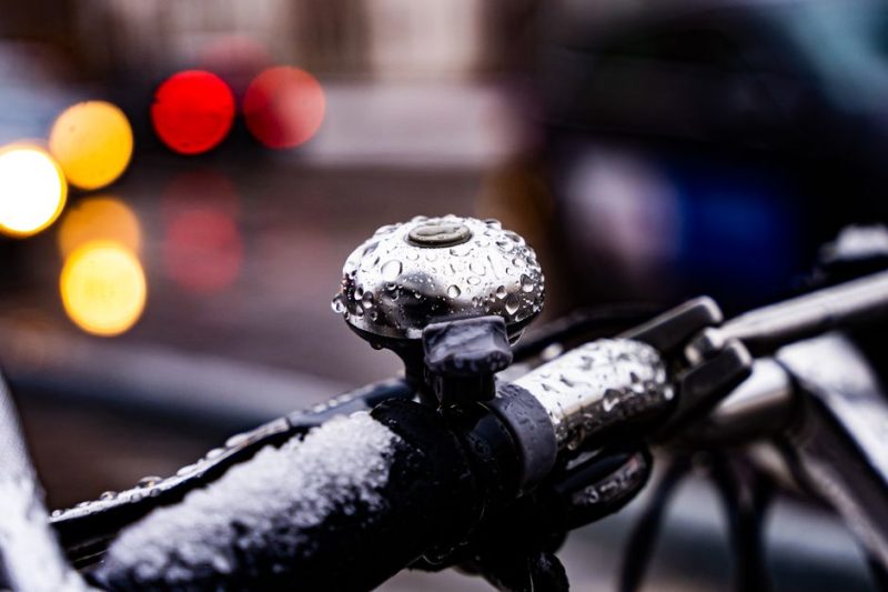 Winter Cycling Gloves That Keep Grip and Touchscreens Working